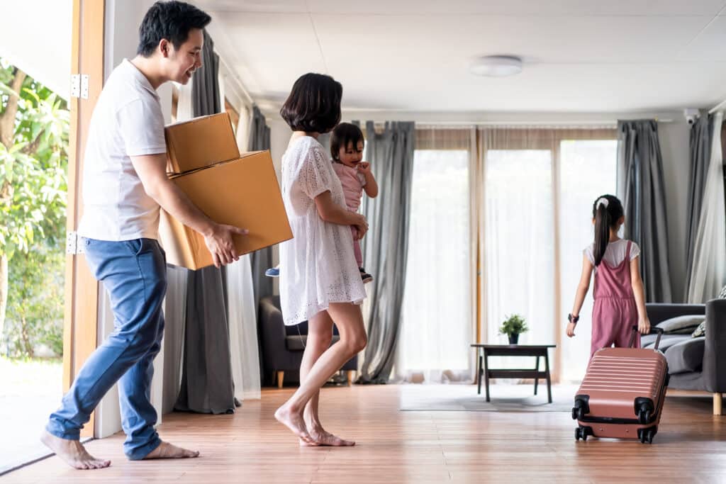 Tip Top Movers packing services using boxes newsprint and bubble wrap