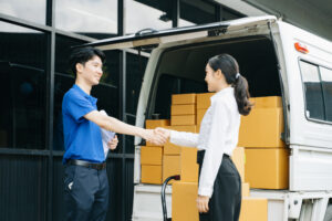 choosing the right moving company for moving and packing is essential, tip top movers is one of the best movers and packers to help